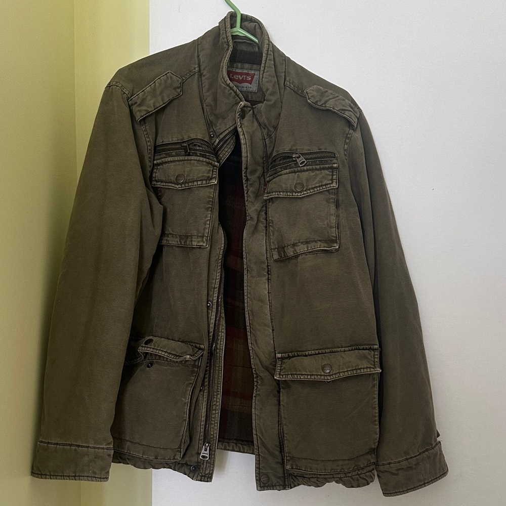 Levi's Olive Green Military Field Jacket with Multiple Pockets. Unisex
